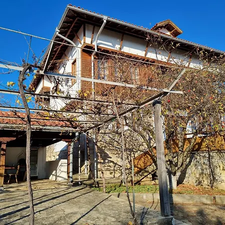 Arbanassi Hotel 호텔